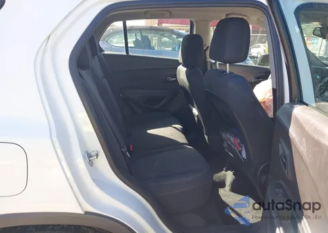 2018 Chevrolet Trax Ls z USA, uszkodzony, nr VIN 3GNCJKSB0JL182072